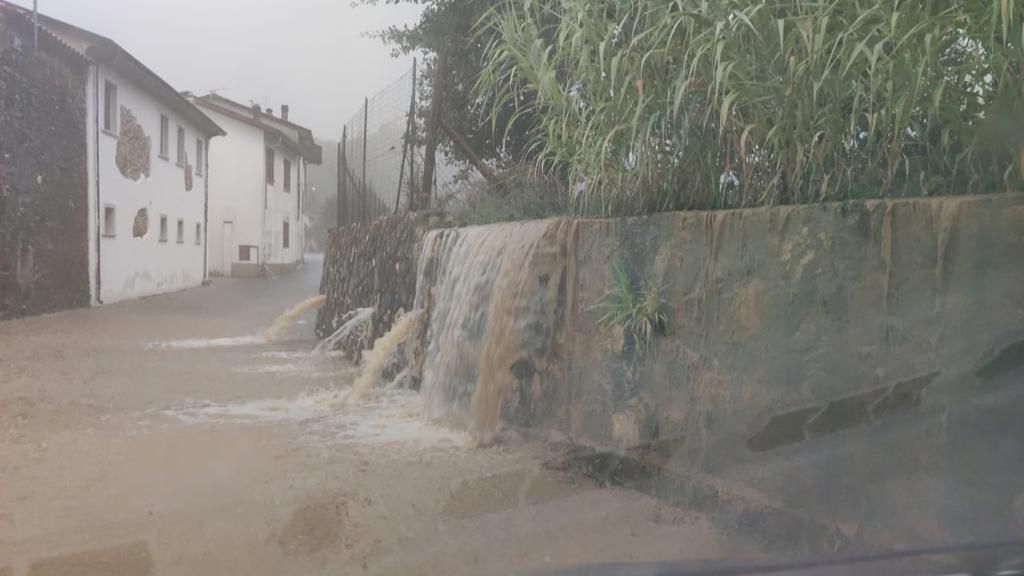 https://www.primocanale.it/materialiarchivio/immagininews/20211006162452-Allagamenti_Luni_maltempo_meteo_allerta.jpg