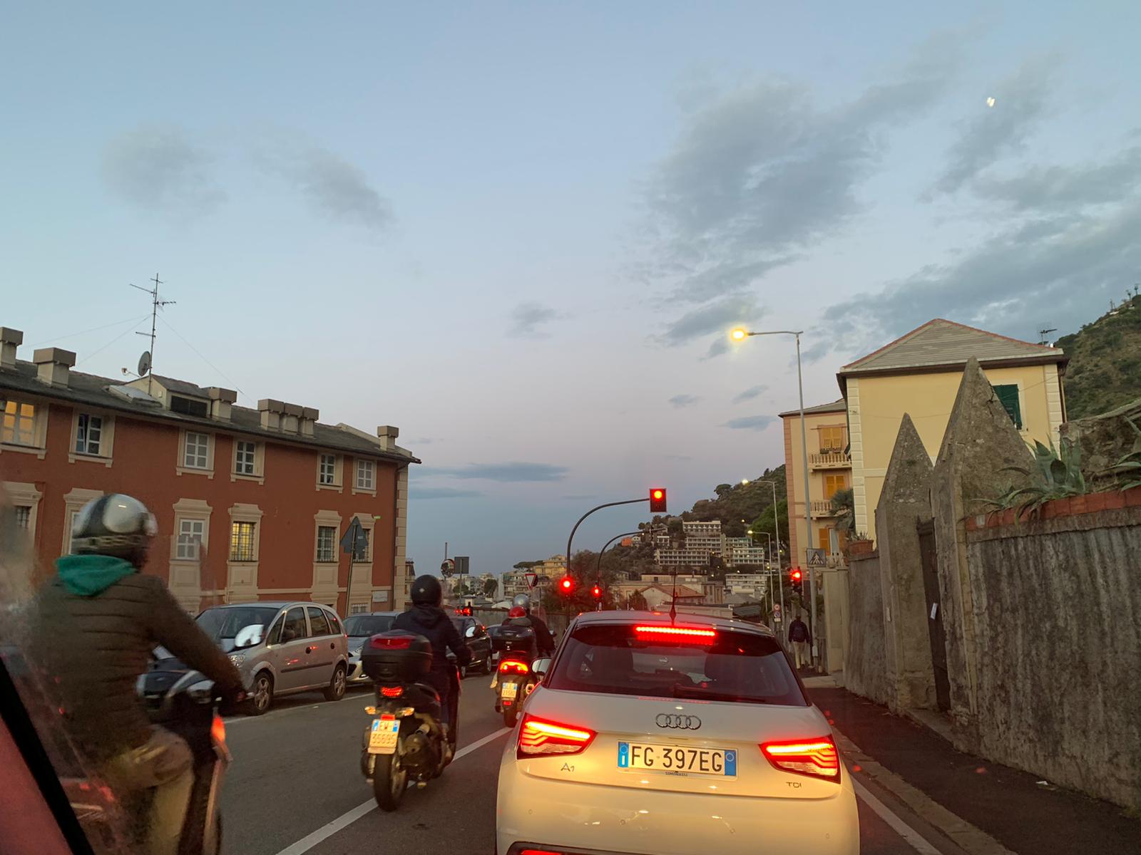 https://www.primocanale.it/materialiarchivio/immagininews/2021102790352-Traffico_Nervi.jpeg